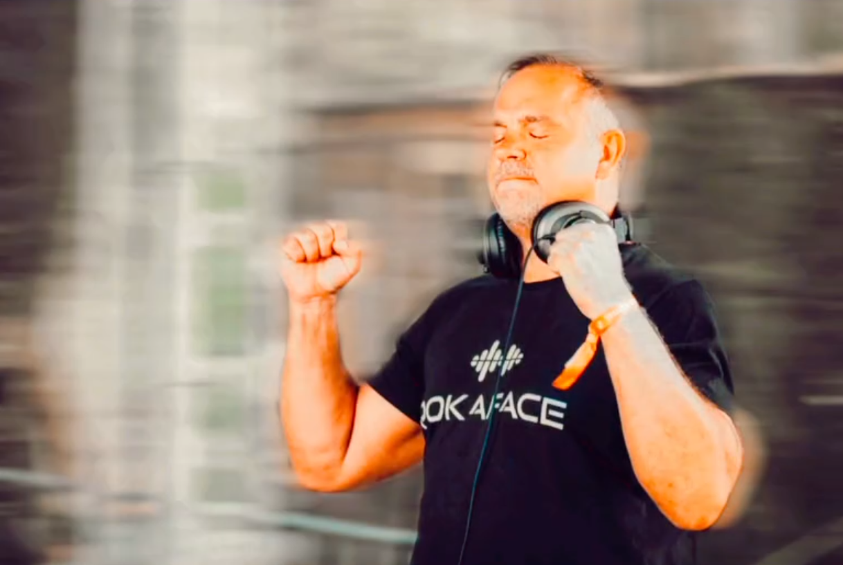 Pokaface live